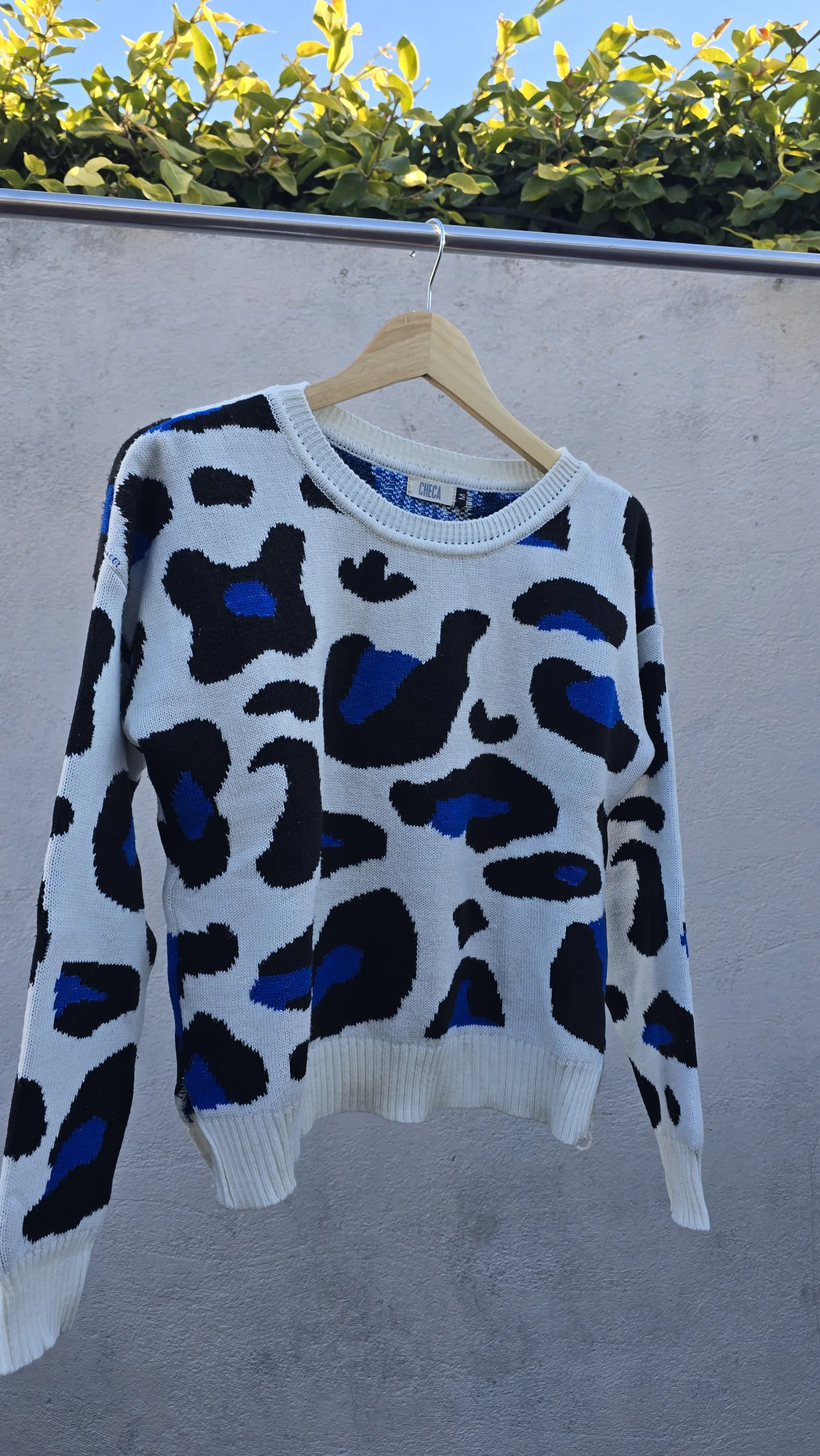 Sweater Checa