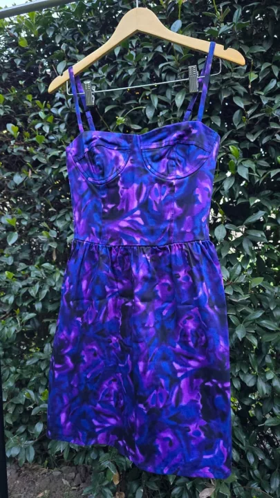 Vestido azul y violeta