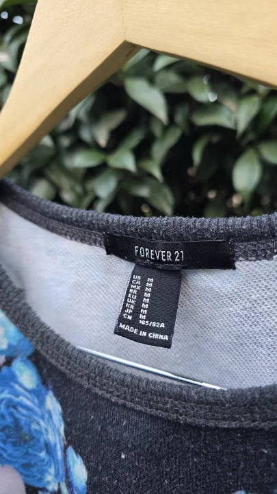 Buzo crop floreado