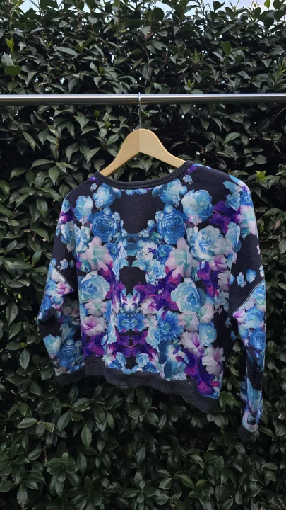 Buzo crop floreado
