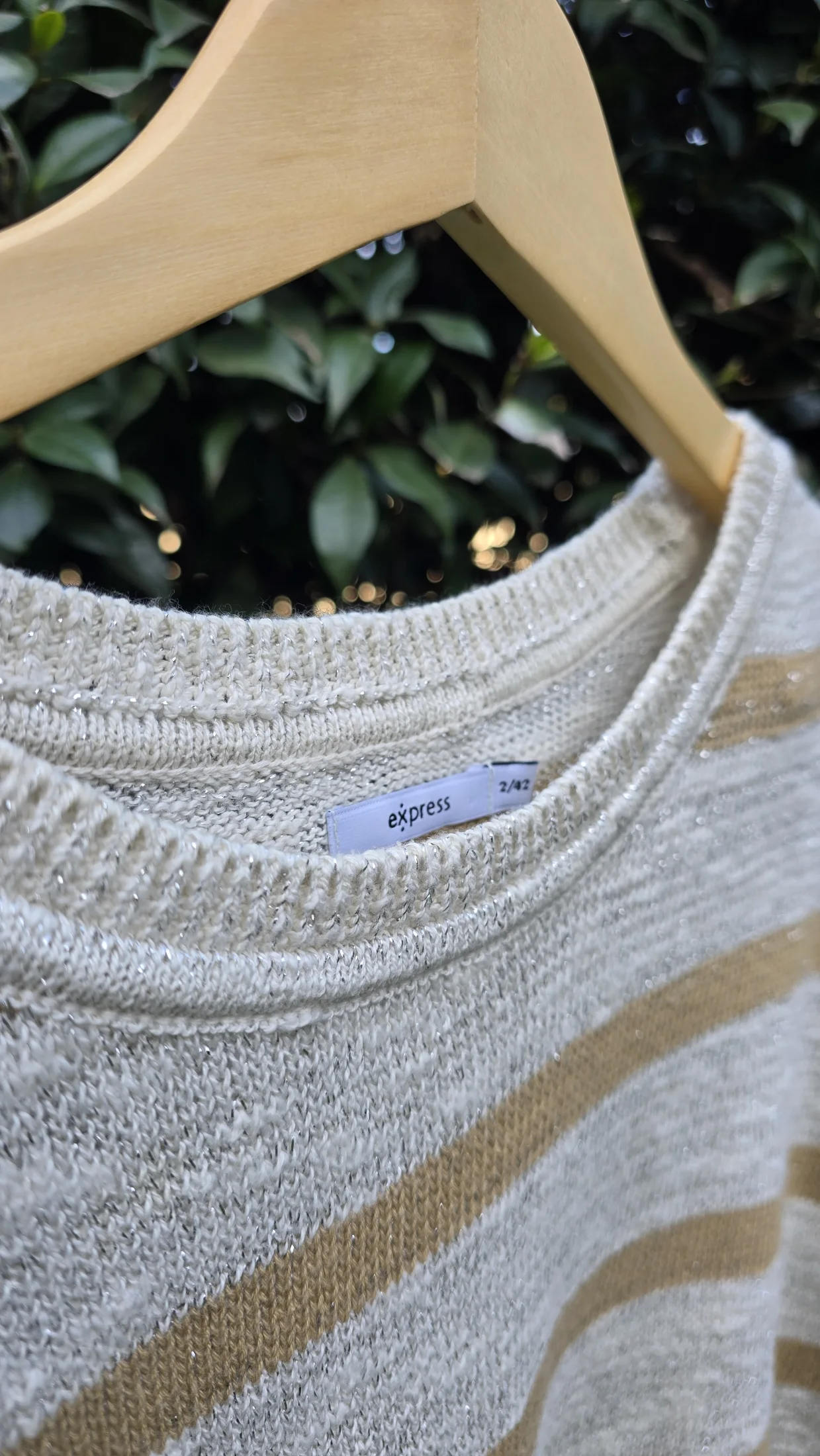 Buzito rayado beige