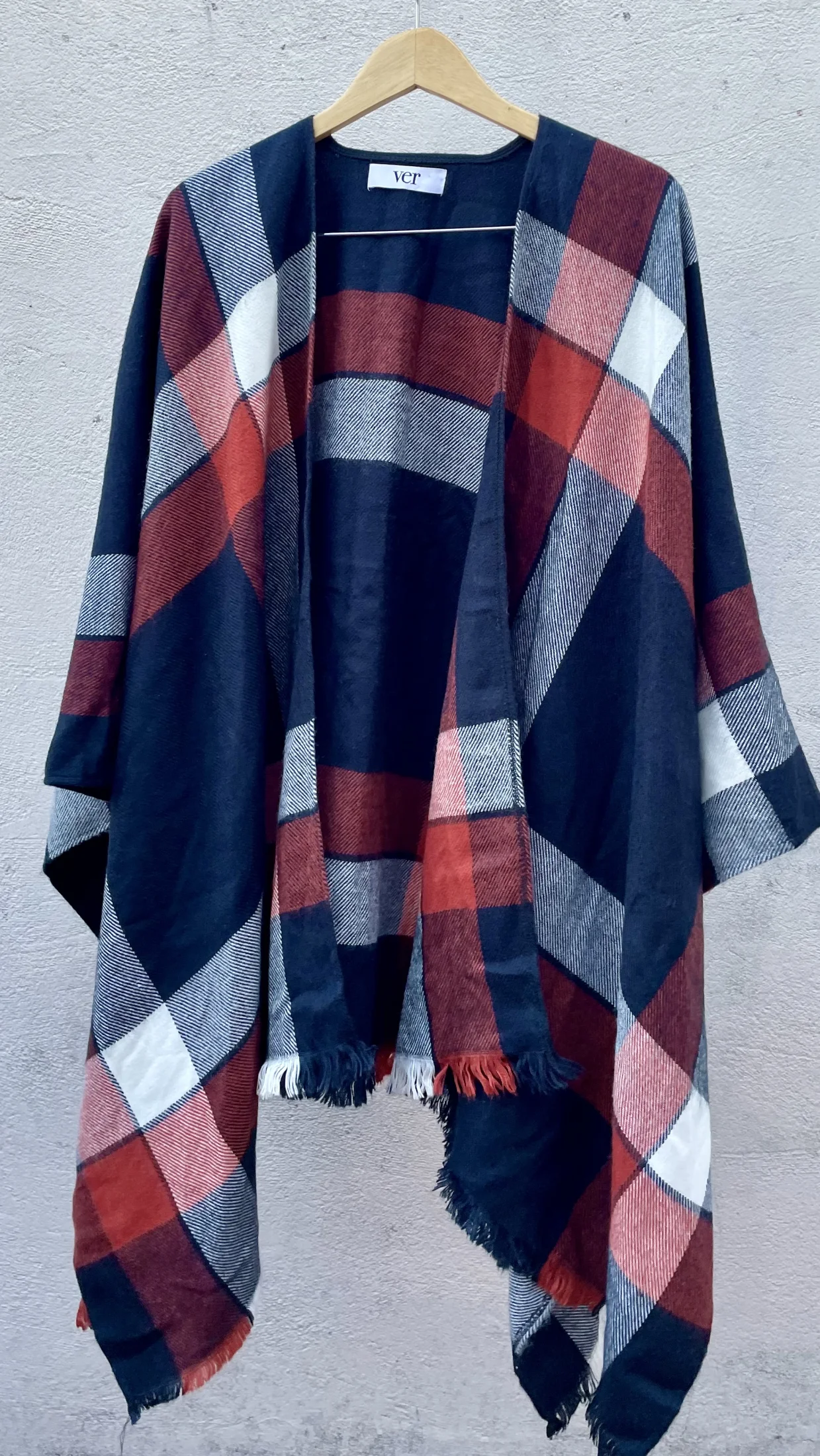 Capita/poncho Ver