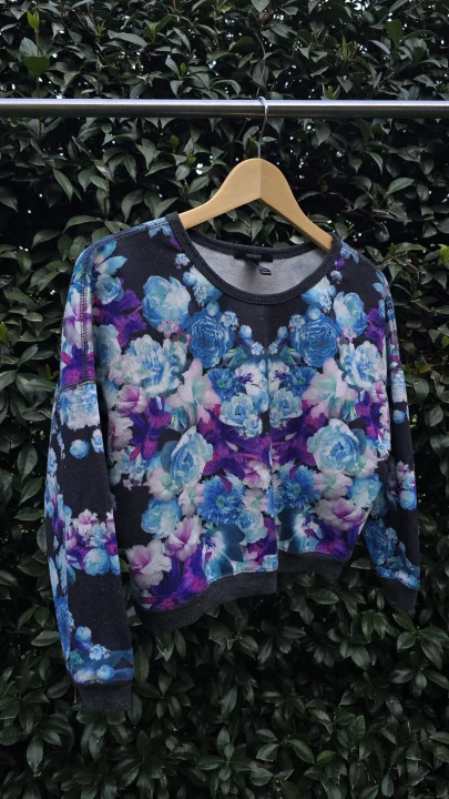 Buzo crop floreado