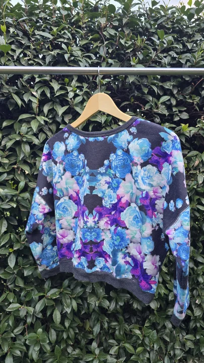 Buzo crop floreado