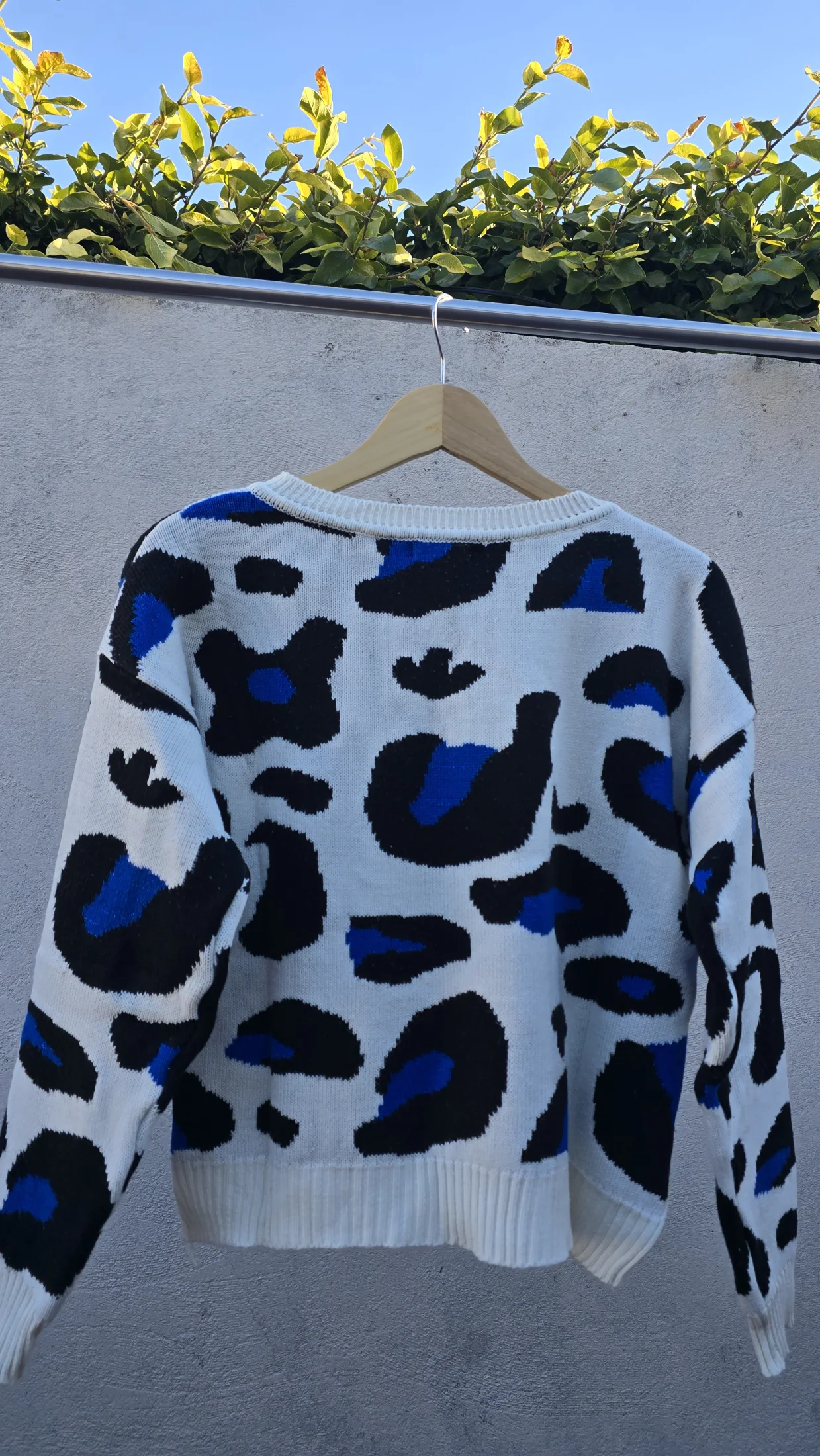 Sweater Checa
